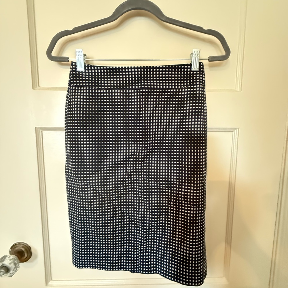 Banana Republic Black and White Pencil Skirt